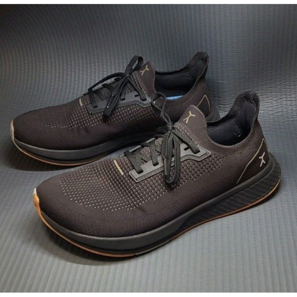 Flux Adapt Runner Black White Womens Size 13 Mens Size 11.5 Athletic Knit Shoes